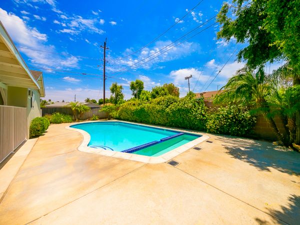 Anaheim Home 1022535