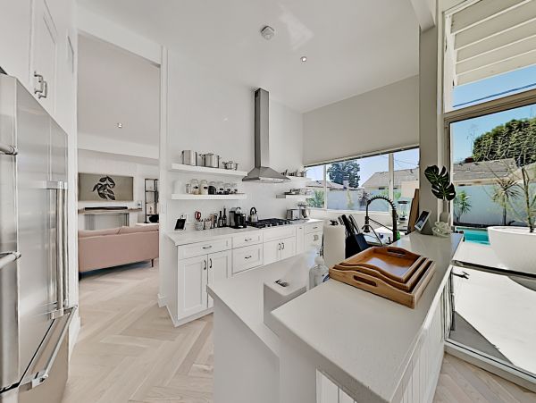 Anaheim Home 1022536