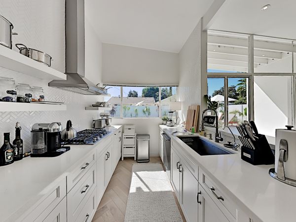 Anaheim Home 1022536