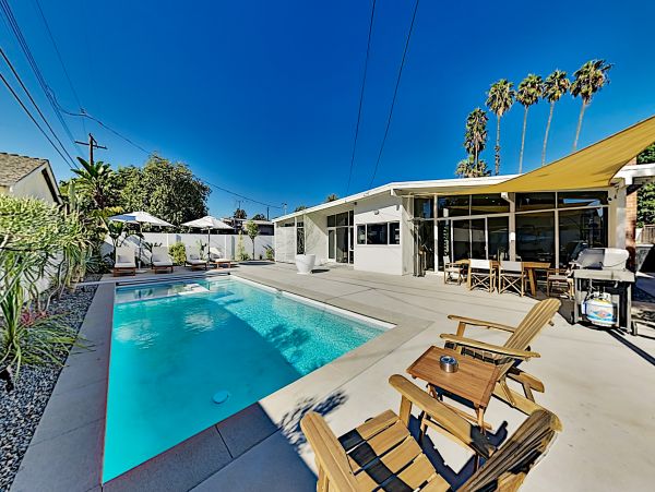 Anaheim Home 1022536