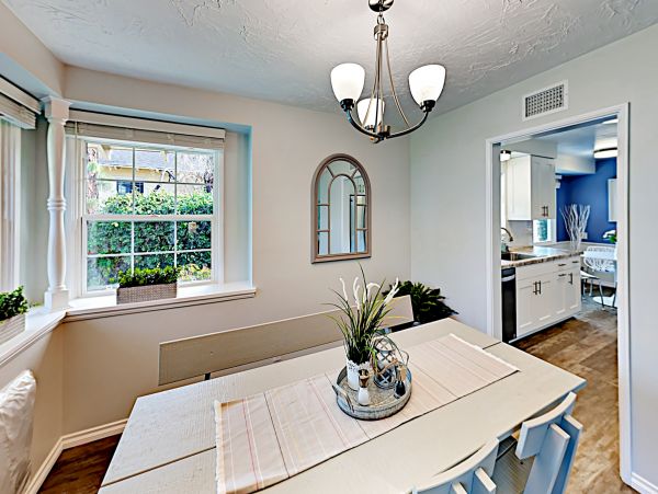 Anaheim Home 1022537