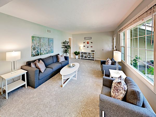 Anaheim Home 1022537