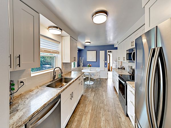 Anaheim Home 1022537