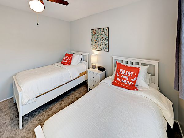Anaheim Home 1022537