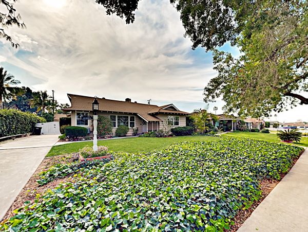 Anaheim Home 1022537