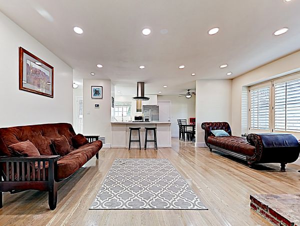 Anaheim Home 1022538