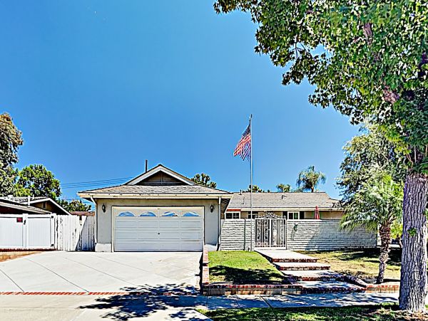 Anaheim Home 1022538