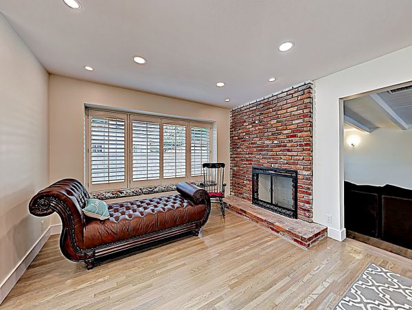 Anaheim Home 1022538