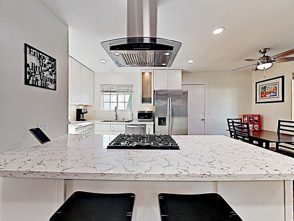 Anaheim Home 1022538