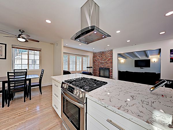 Anaheim Home 1022538