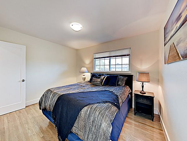 Anaheim Home 1022538