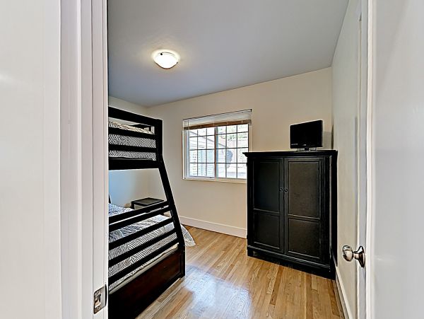Anaheim Home 1022538