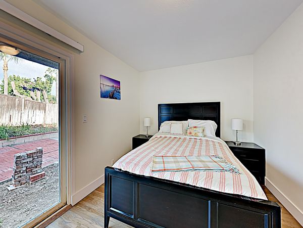 Anaheim Home 1022538