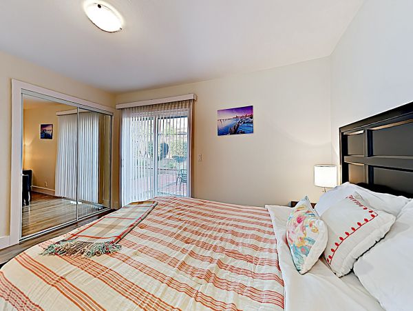 Anaheim Home 1022538