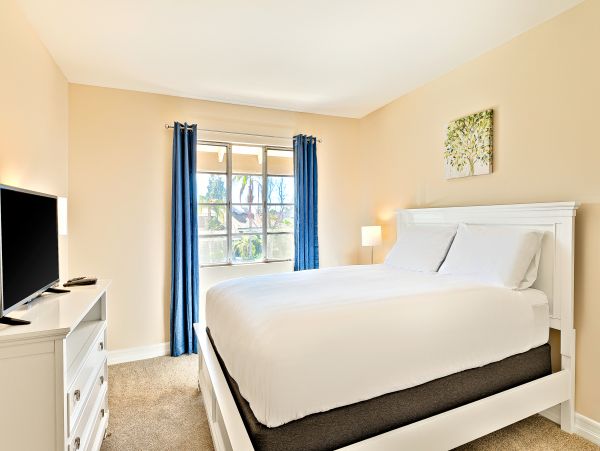 Anaheim Home 1022539