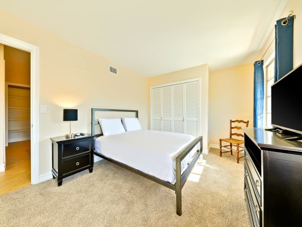 Anaheim Home 1022539