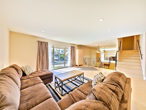 Anaheim Home 1022539