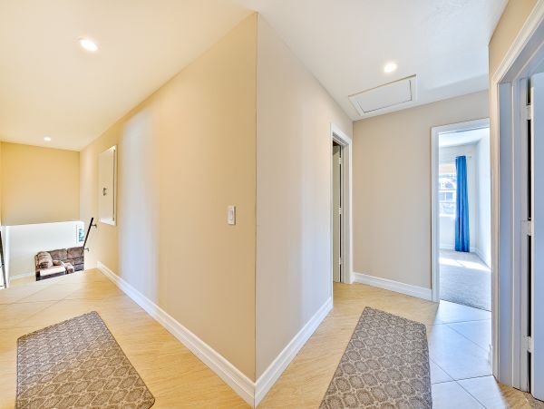 Anaheim Home 1022539