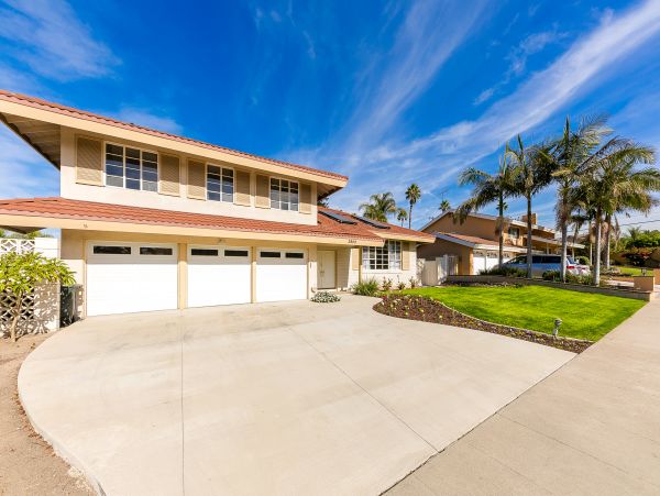 Anaheim Home 1022539