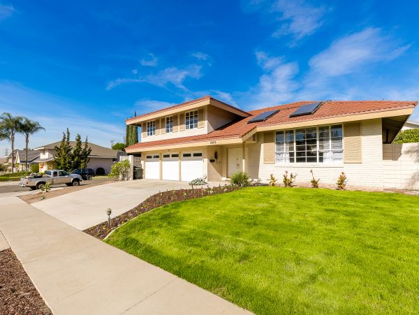 Anaheim Home 1022539