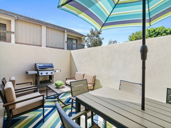 Anaheim Home 1022540