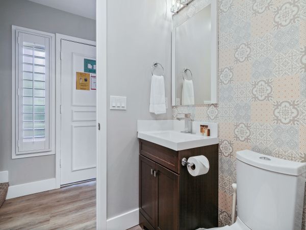 Anaheim Home 1022540