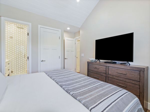 Anaheim Home 1022540