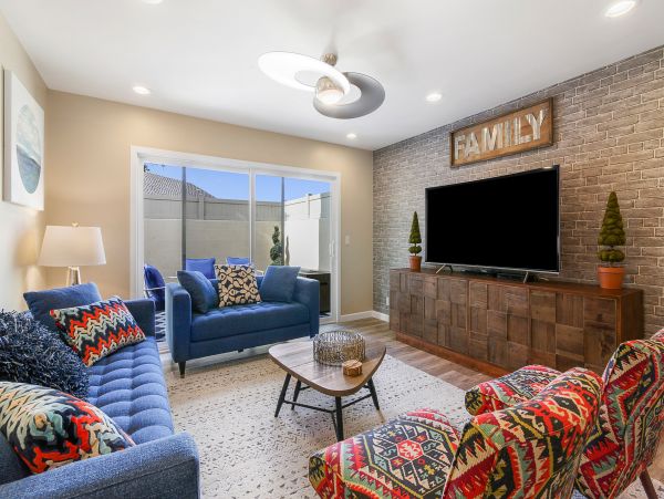 Anaheim Home 1022541
