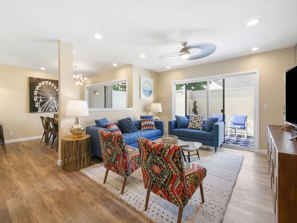 Anaheim Home 1022541