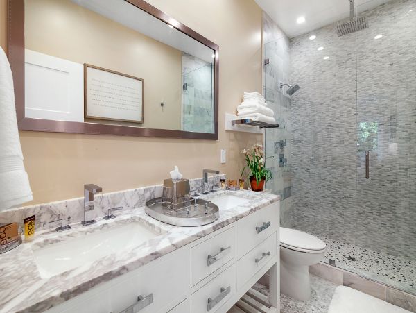 Anaheim Home 1022541