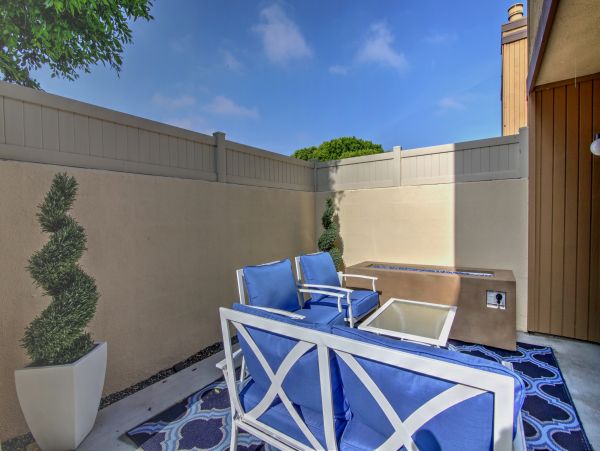 Anaheim Home 1022541
