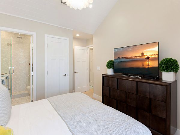 Anaheim Home 1022542