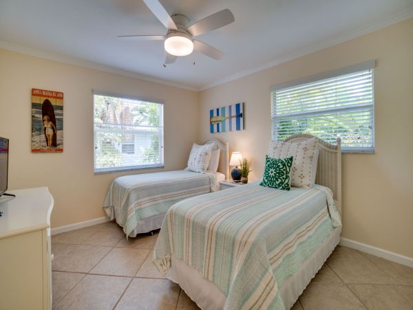 Three Bedroom Close to Beach Home with Private Pool Sleeps 6