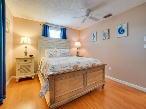 Anna Maria Island Holmes Beach Home 1022545