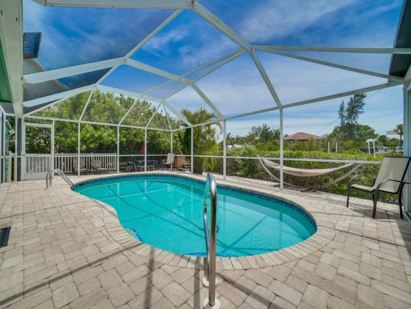 Anna Maria Island Holmes Beach Home 1022545