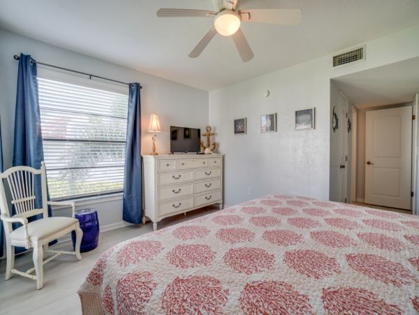 Anna Maria Island Holmes Beach Condo 1022547