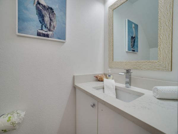 Bradenton Beach 2 Bedroom Townhome -Beach Across the Street