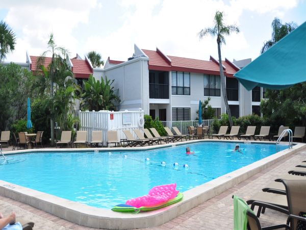 Bradenton Beach Vacation Condo Two Bedroom