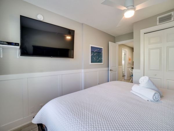 Walk to Beach Bradenton Beach Vacation Condo Two Bedroom