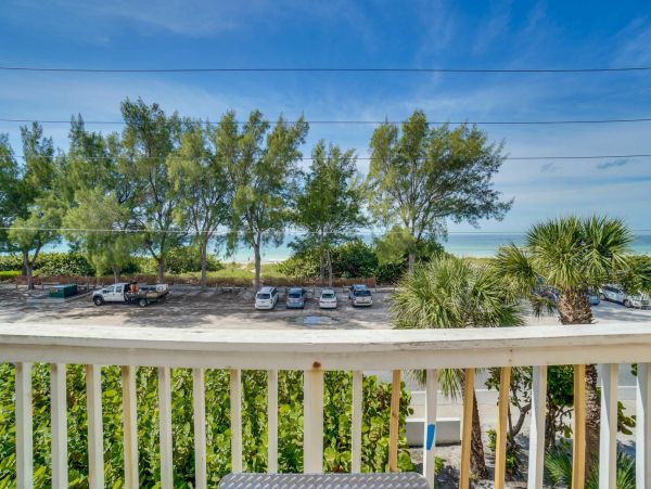 Bradenton Beach Vacation Condo Two Bedroom