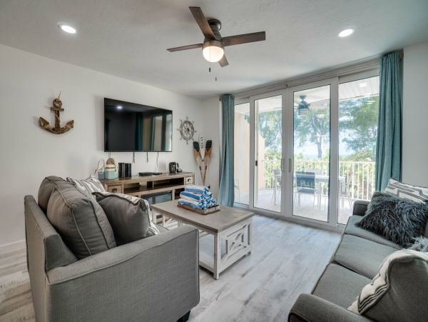 Bradenton Beach Vacation Condo Two Bedroom