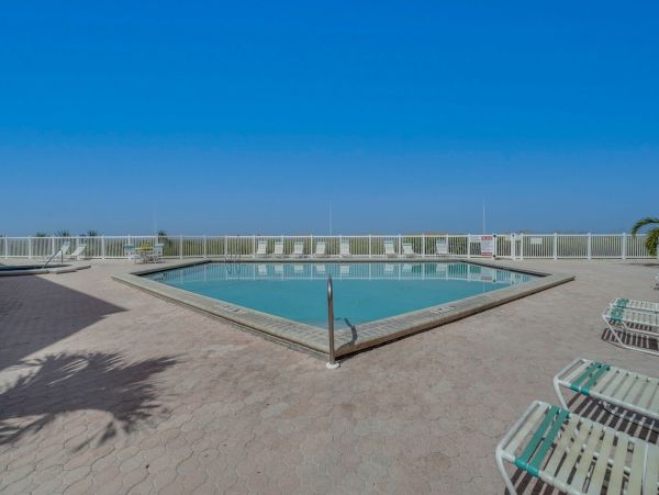 Luxury Gulf Front Condo with Stunning Views & Exceptional Amenities