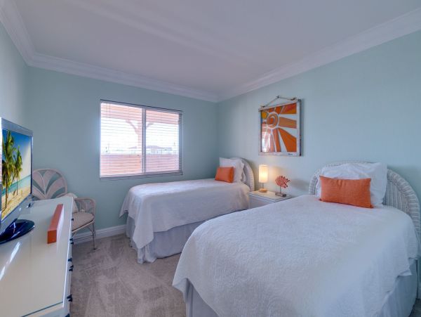 Luxury Gulf Front Condo with Stunning Views & Exceptional Amenities