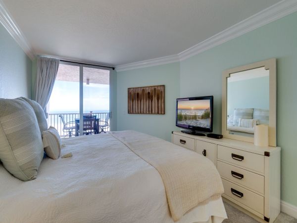 Luxury Gulf Front Condo with Stunning Views & Exceptional Amenities