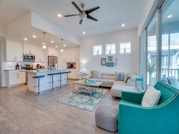 Bradenton Vacation Condo Three Bedroom Walk to Beach