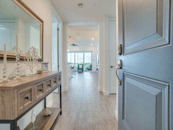 Bradenton Vacation Condo Three Bedroom Walk to Beach