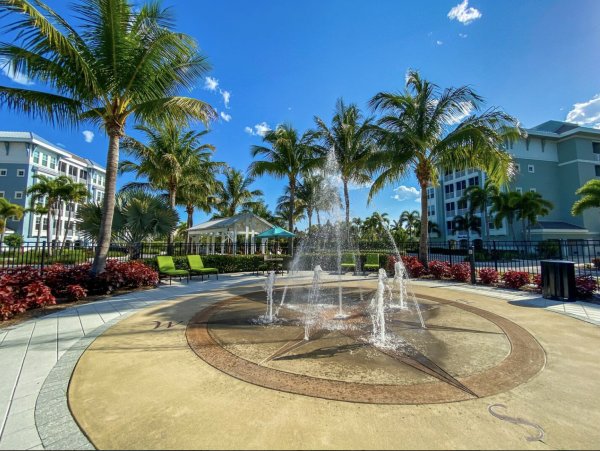 Bradenton Vacation Condo Three Bedroom Walk to Beach