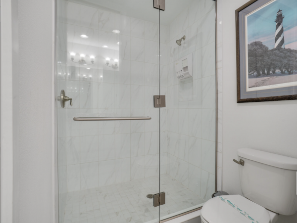 Bradenton Vacation Condo Three Bedroom Walk to Beach