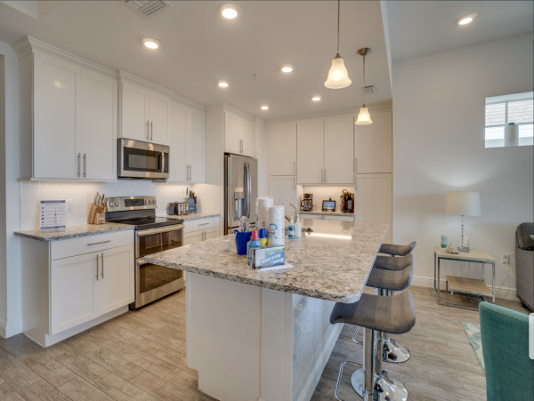 Bradenton Vacation Condo Three Bedroom Walk to Beach