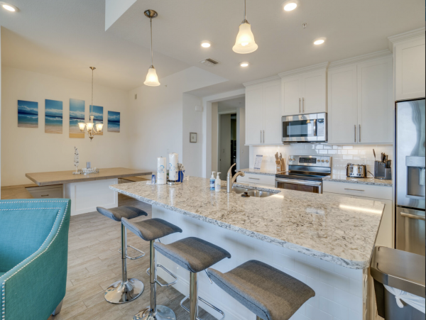 Bradenton Vacation Condo Three Bedroom Walk to Beach